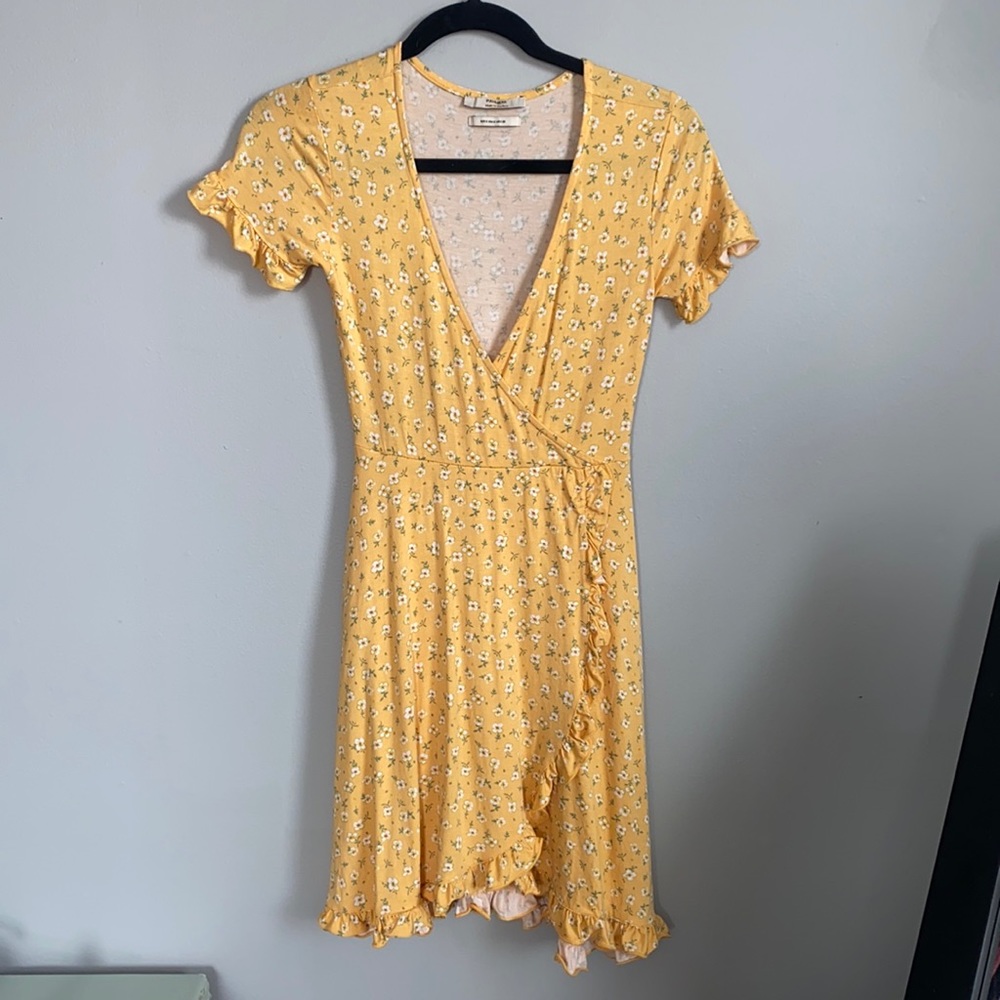 Pull&Bear Yellow Floral Patterned Sun Dress